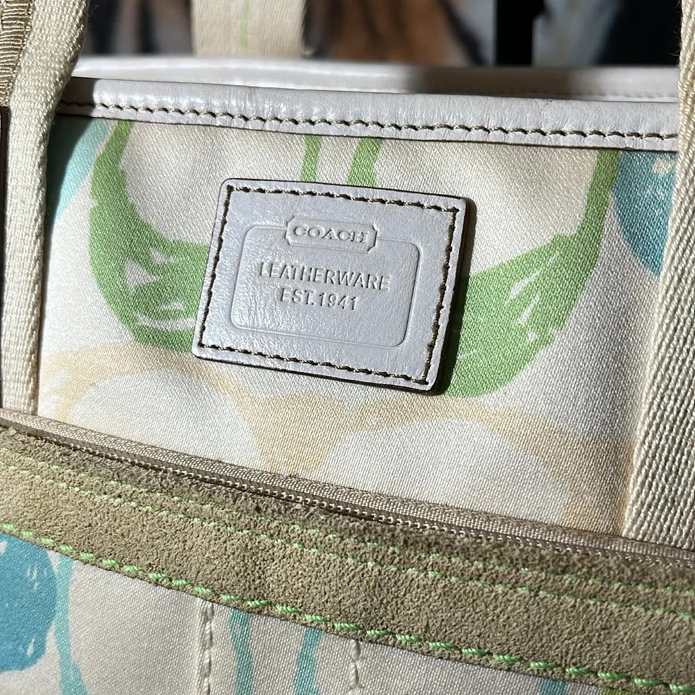COACH Hampton Vintage Scribbles Handbag/Tote - Picture 6 of 17